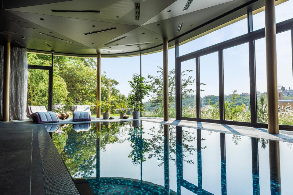 Objektové prosklené konstrukce - reference 3818